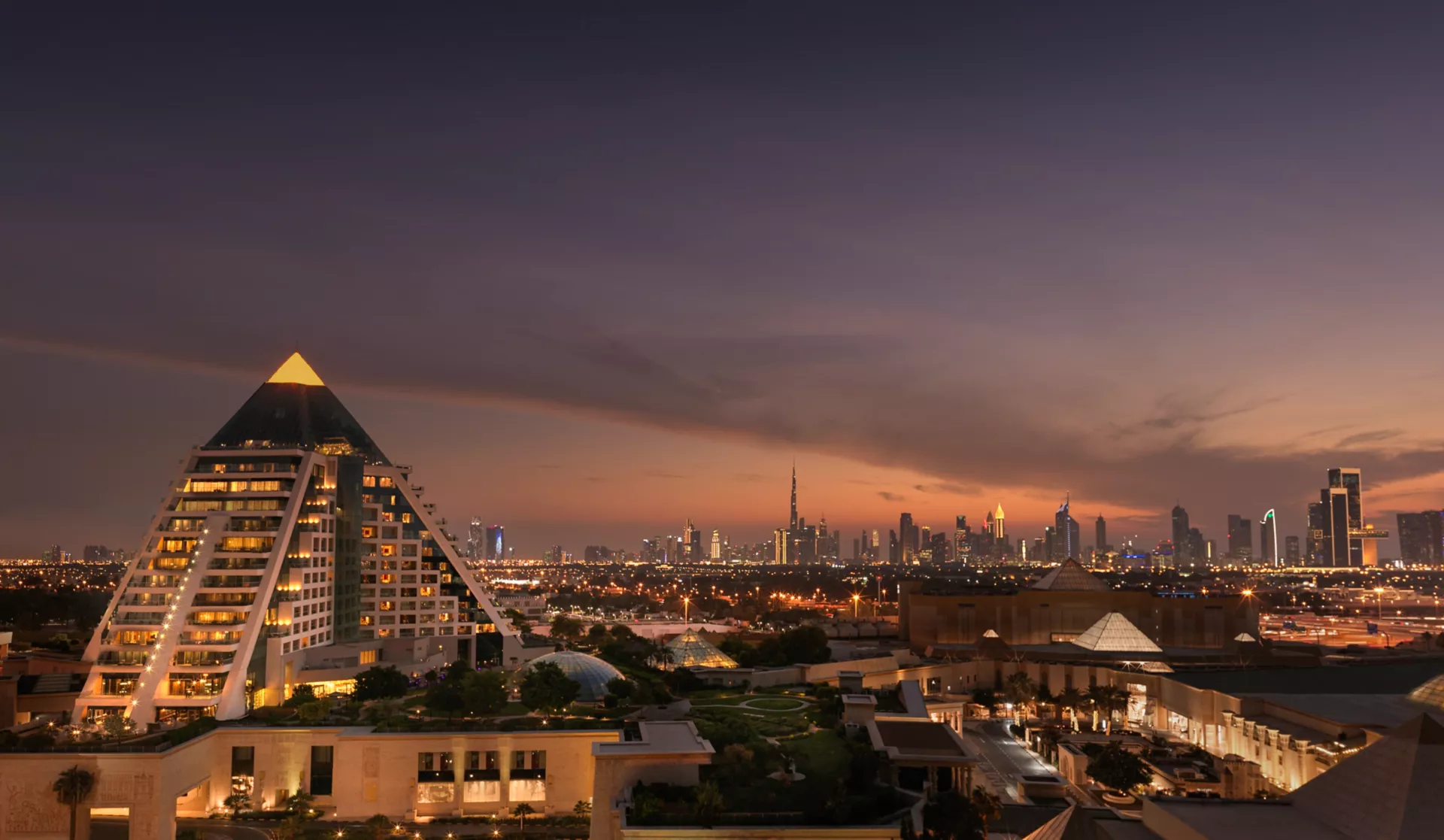Raffles Dubai – luxury hotel